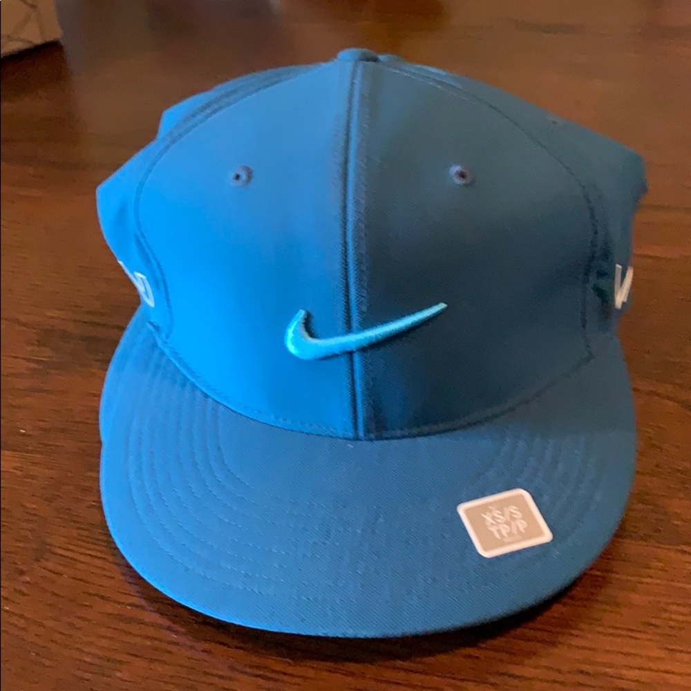 Nike Golf flex fit XS/SM  NWT dark teal hat